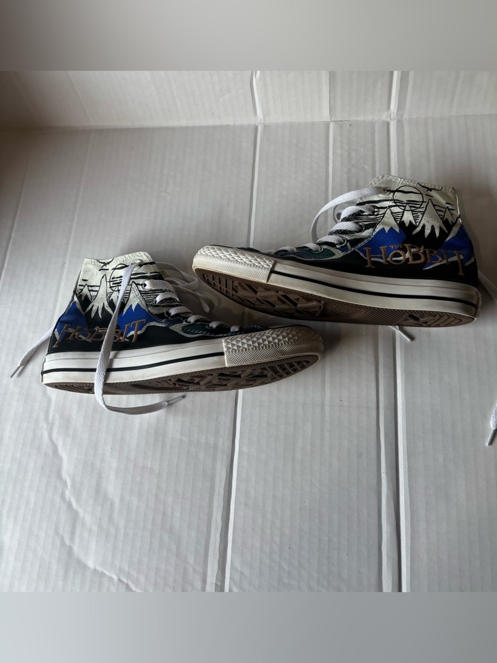 Converse The Hobbit shoes Men’s 5 Women’s 7 - Picture 2 of 7